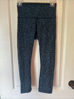 Lululemon black and blue leggings